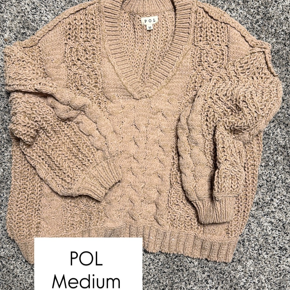 POL Chunky Knit Sweater in Beige
